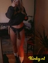 Layla - Nieuwe dame BDSM ontdekkende, spelen wij snel?