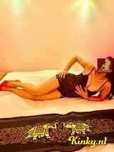 rose-erotische-massage-via-kinky-651ff435676a4f001a439e50