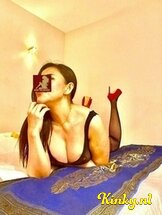 rose-erotische-massage-via-kinky-651ff436676a4f001a439e51